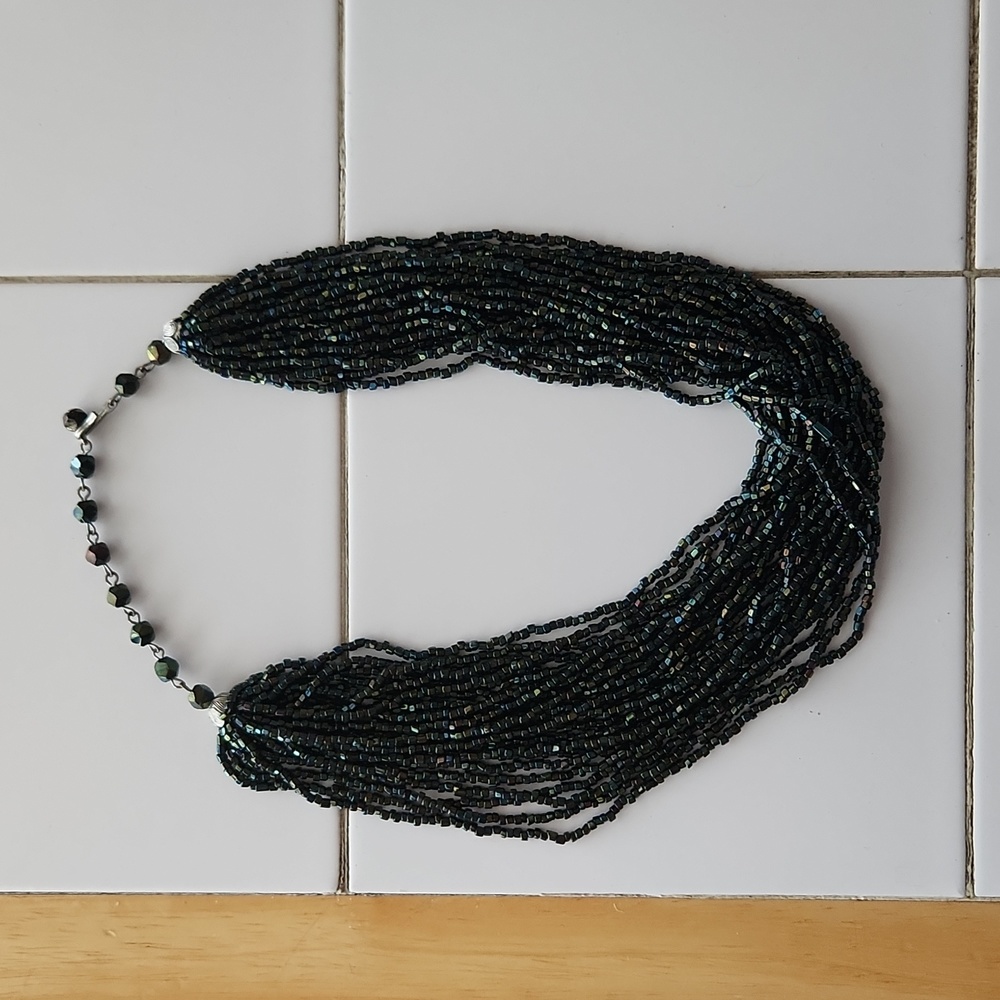 Stunning Vintage Iridescent Black Glass Beaded 17" Necklace